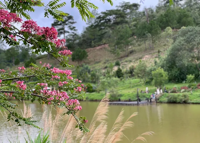 Lat Valley Retreat Village