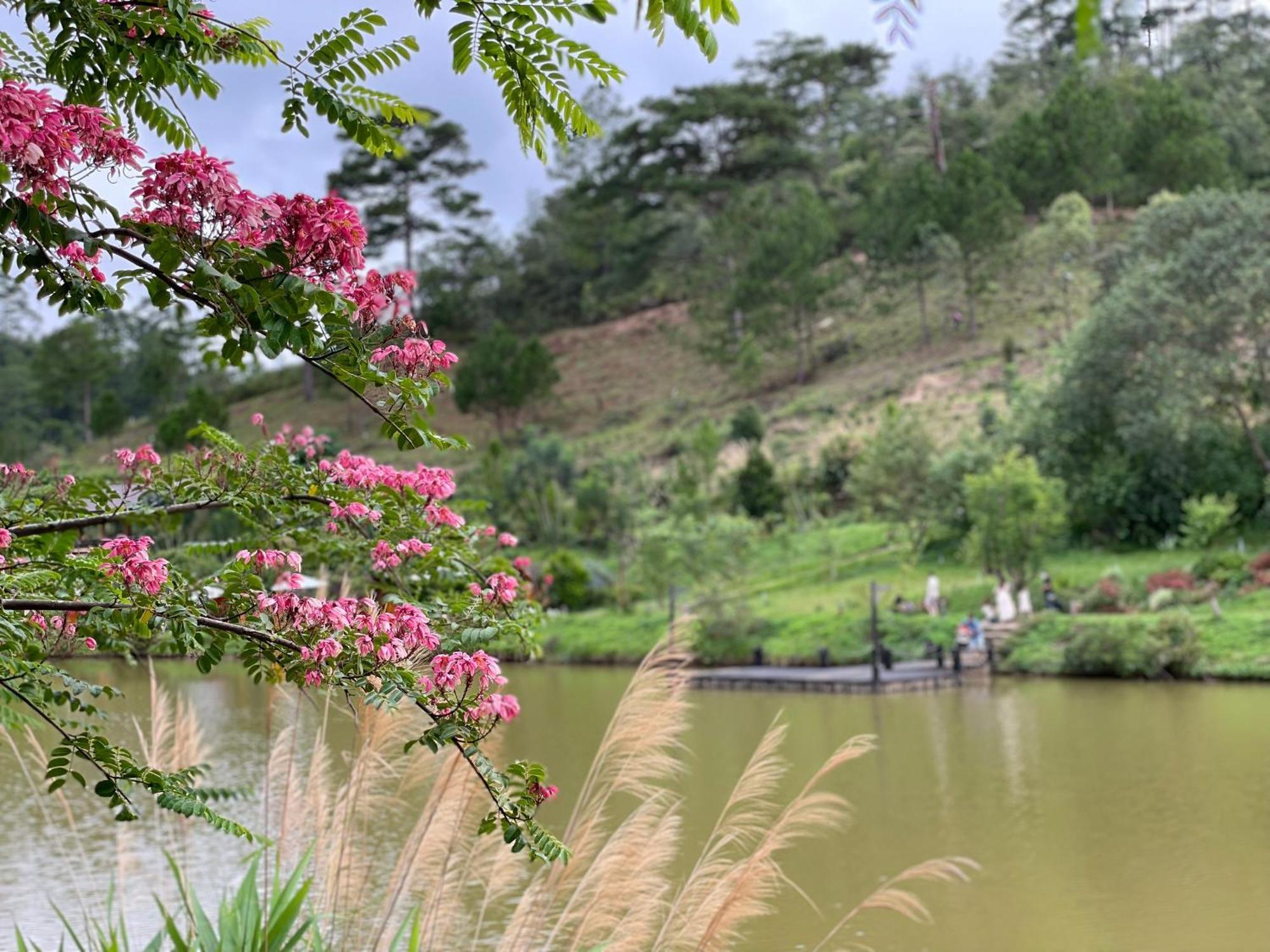 Lat Valley Retreat Village Holiday home *